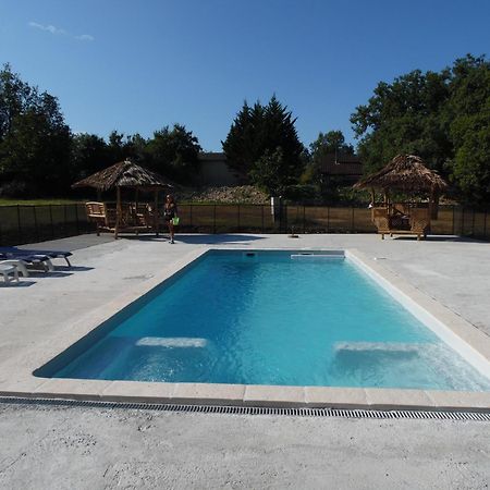 Camping Les Paillotes Payrac Esterno foto
