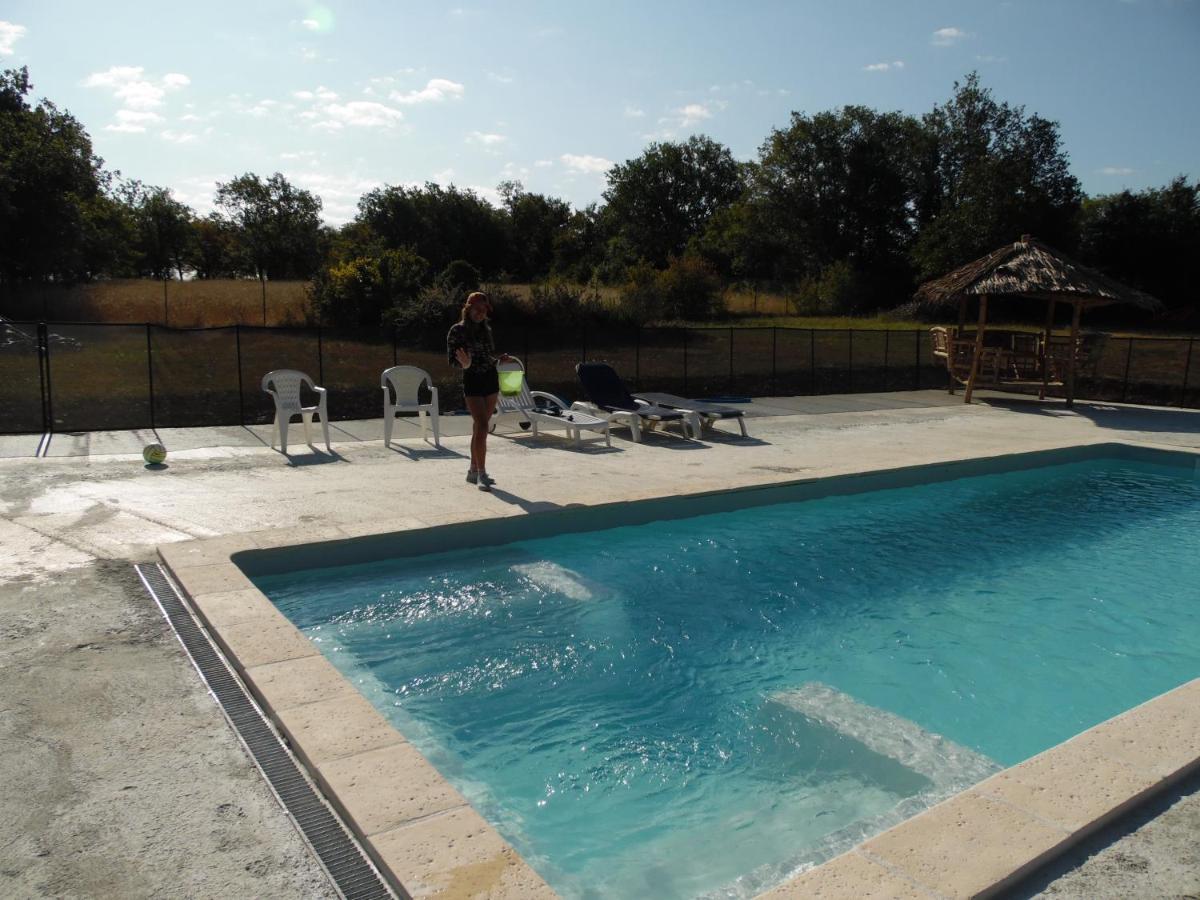 Camping Les Paillotes Payrac Esterno foto