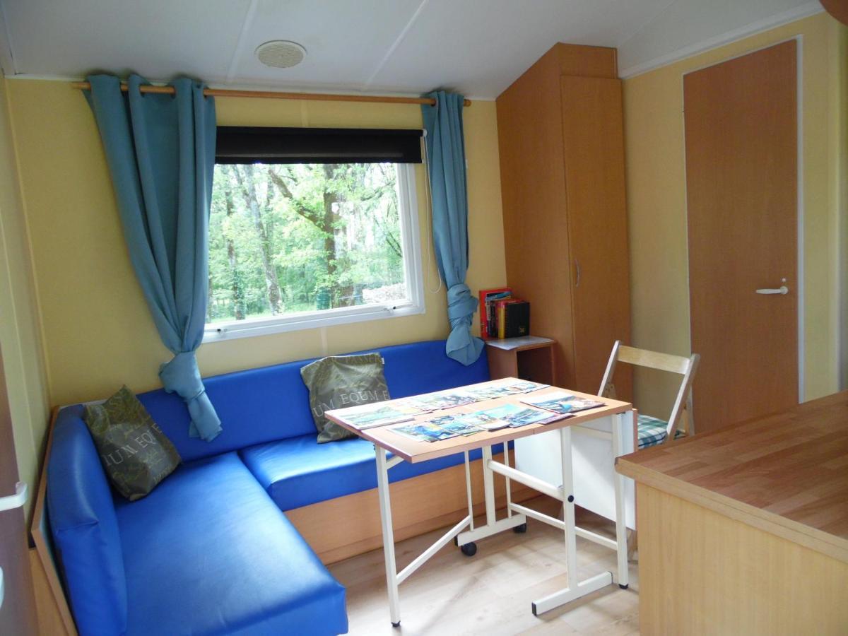 Camping Les Paillotes Payrac Esterno foto