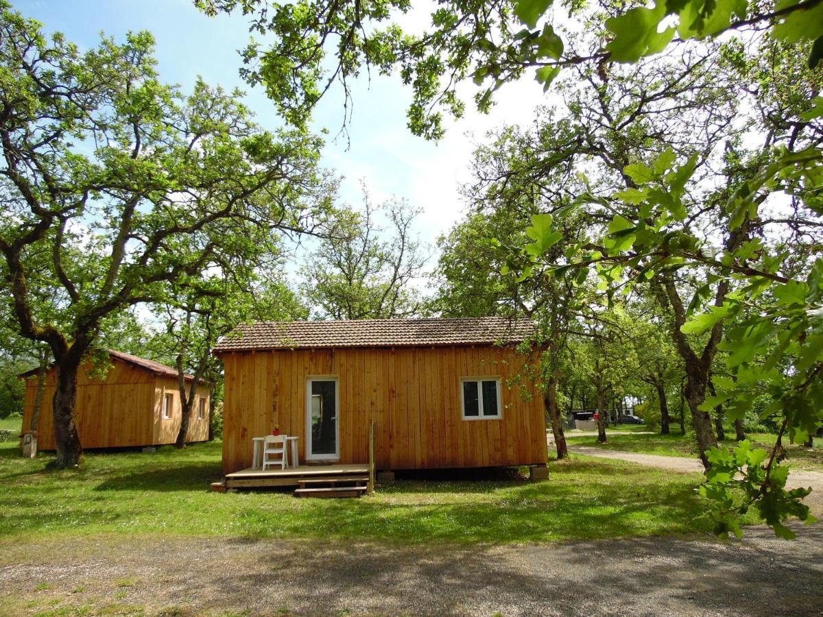 Camping Les Paillotes Payrac Esterno foto