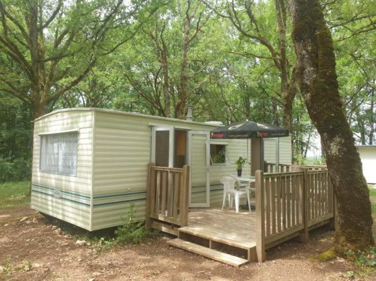 Camping Les Paillotes Payrac Esterno foto