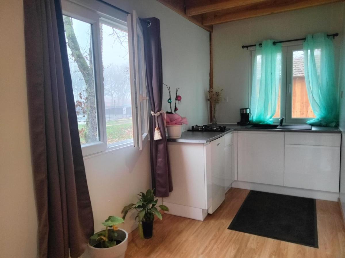 Camping Les Paillotes Payrac Esterno foto