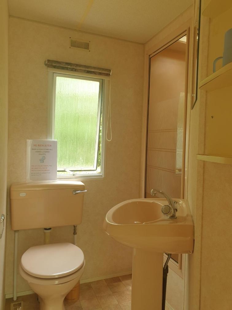 Camping Les Paillotes Payrac Esterno foto