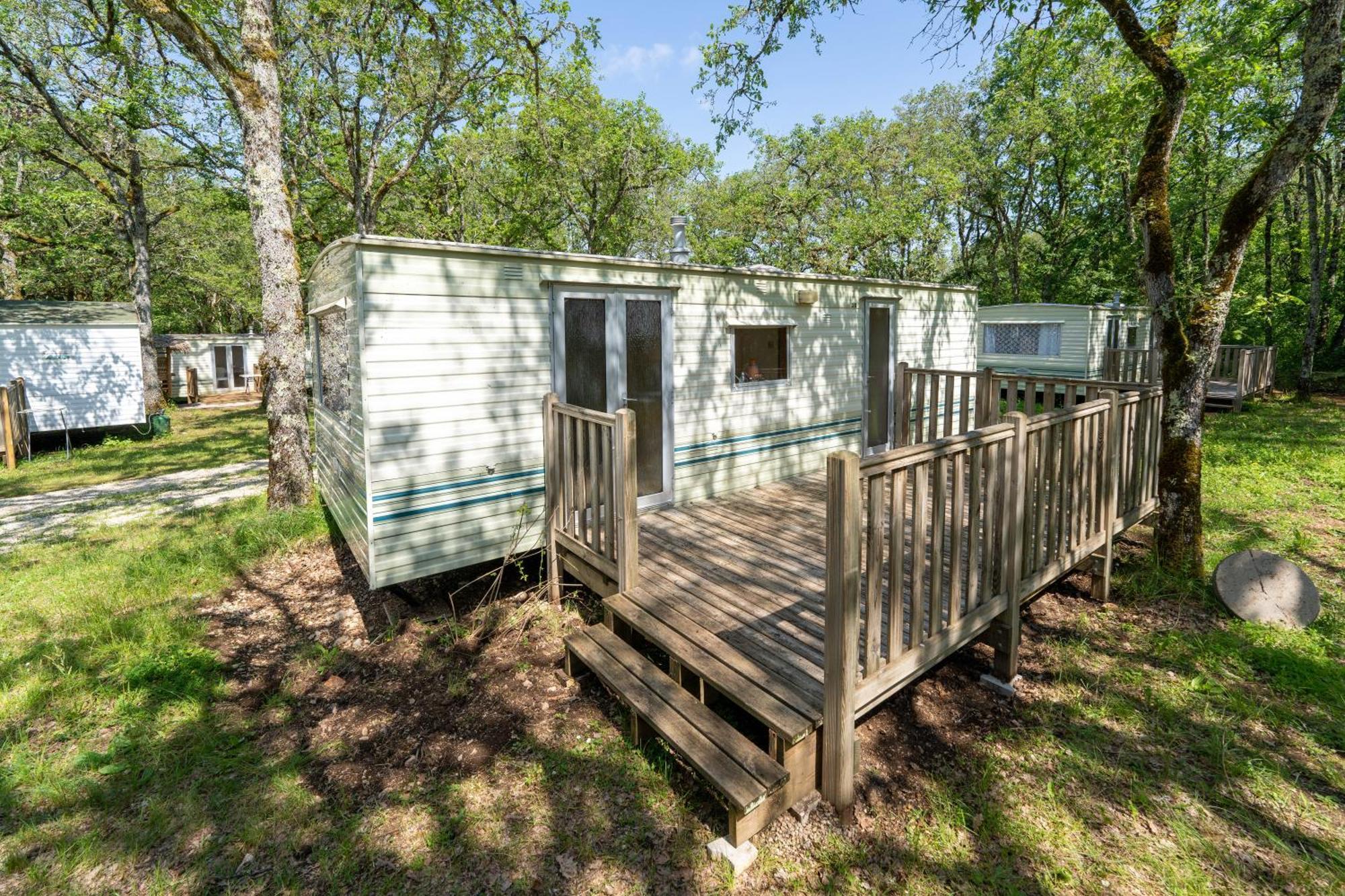 Camping Les Paillotes Payrac Esterno foto
